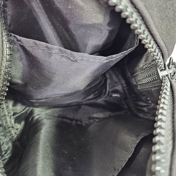 Victoria Sport Black Neoprene Makeup Pouch With Zipper & Wrist Strap - Picture 3 of 5